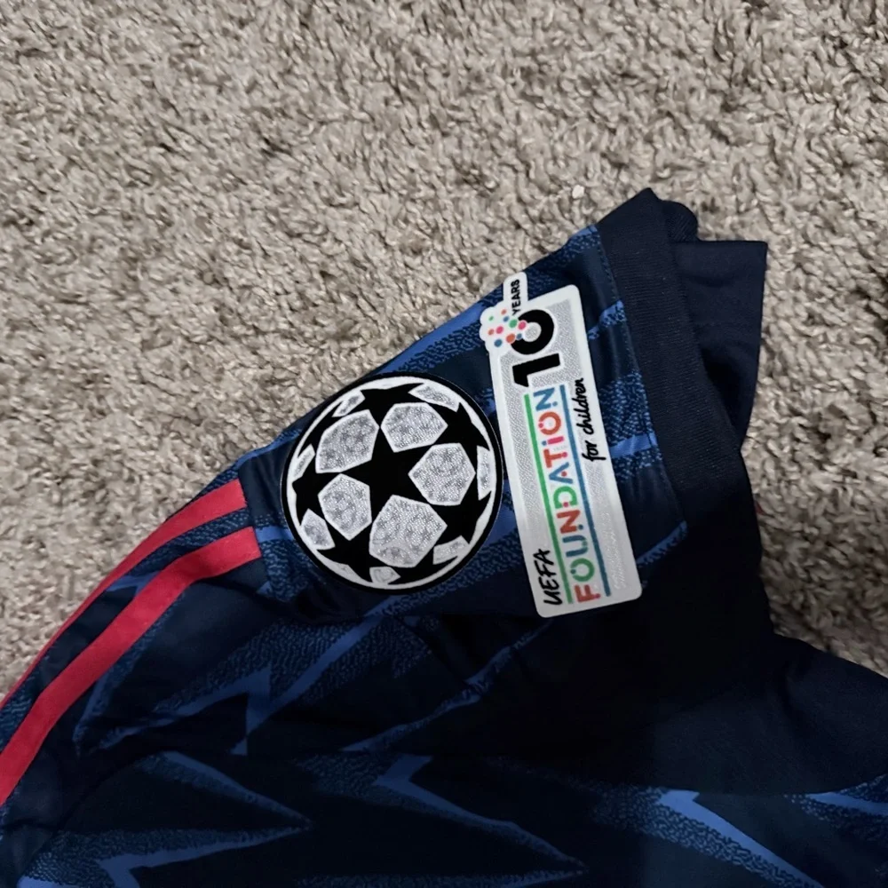 Adidas Navy and Red Zigzag Jersey - Picture 4 of 4